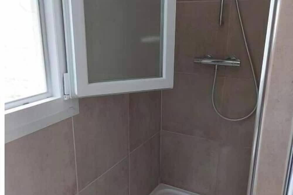 Brand new studio with garden, easy access to Paris in Sartrouville, Yvelines