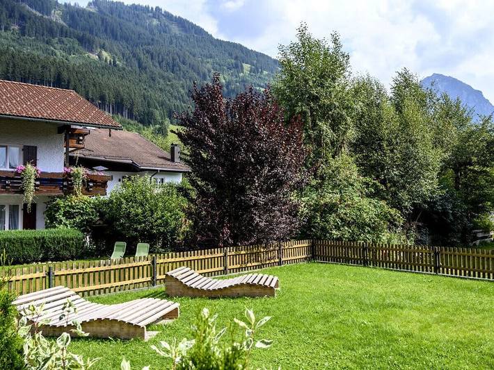 Ferienhaus für 4 Personen, mit Balkon und Whirlpool sowie Garten und Sauna in Oberstdorf - 2