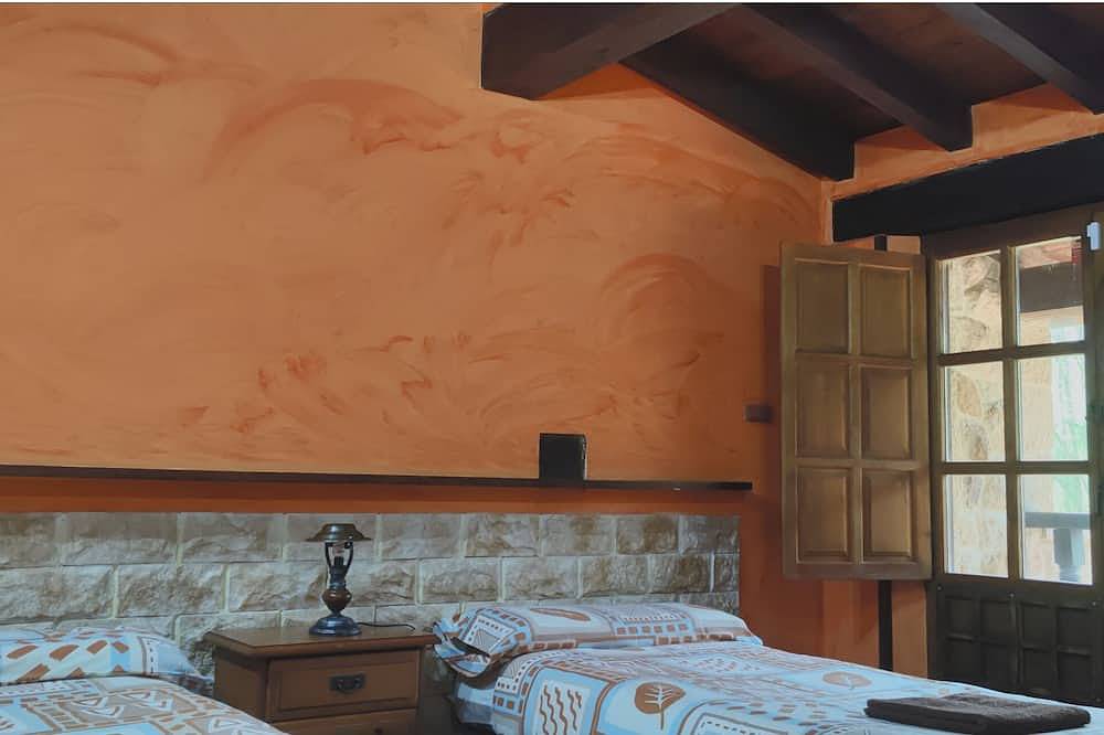 Beautiful independent stone houses absolute peace and beautiful surroundings. beaches in Entrambasaguas, Côte Cantabrienne