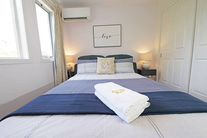 Villa for 10 people, with garden, with pets in Melbourne