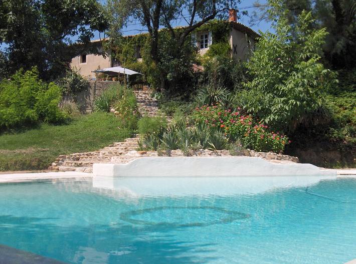 Gîte pour 15 personnes, avec jardin ainsi que terrasse et piscine, animaux acceptés en Ardèche - 4
