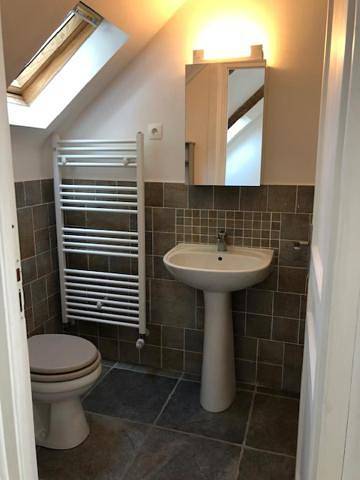 Two-Bedroom House in Saint-Nicolas-du-Pélem, Région de Guingamp