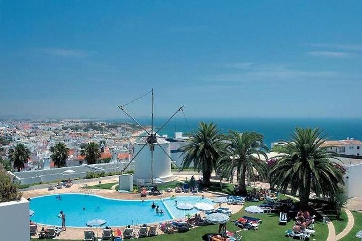 Vakantiepark voor 6 personen, with Terras and Tuin as well as Kinderzwembad and Zwembad in Albufeira