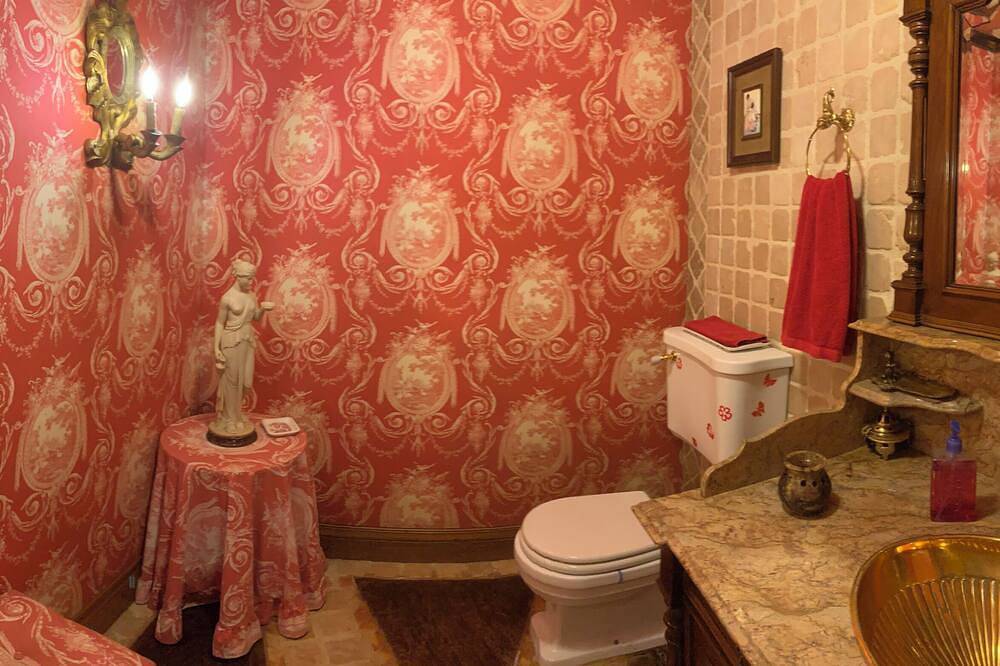 Royal Suite en Basque Palace in Munguía, Vizcaya