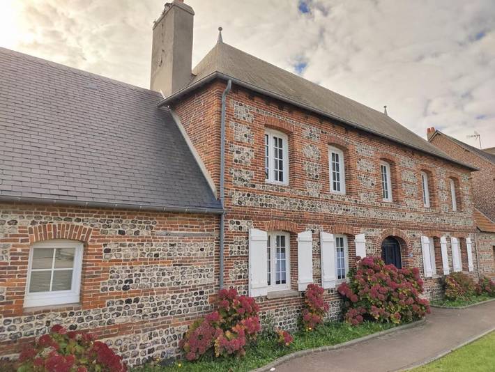 Location de vacances pour 6 personnes, avec jardin dans Graincourt