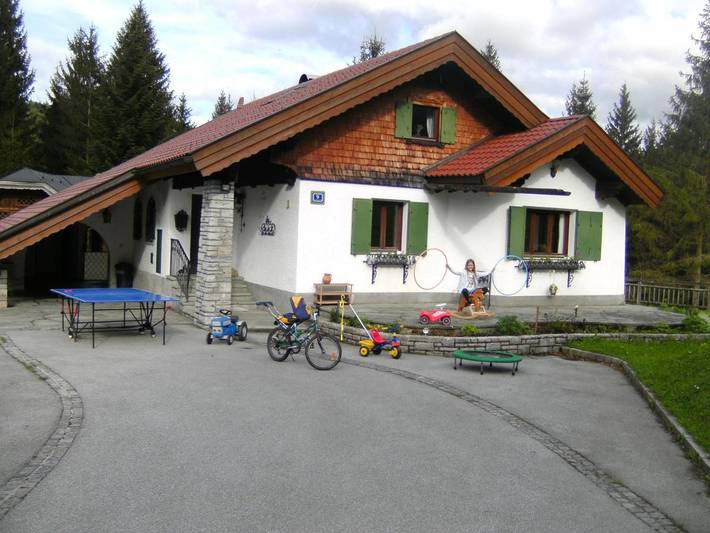 Ferienhaus für 6 Personen, mit Garten und Ausblick, kinderfreundlich in Faistenau