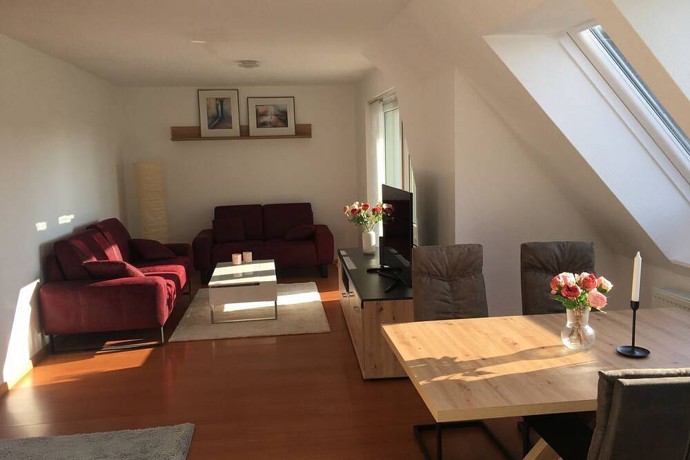 Ganze Wohnung, Sonnige Wohnung mit Balkon. in Eppingen, Kraichgau