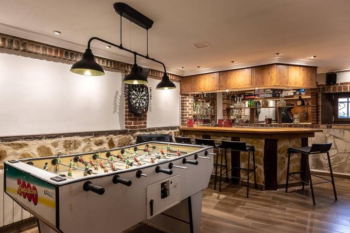 Casa rural para 12 personas, con jardín y vistas, Se admiten mascotas en Las Merindades - 2