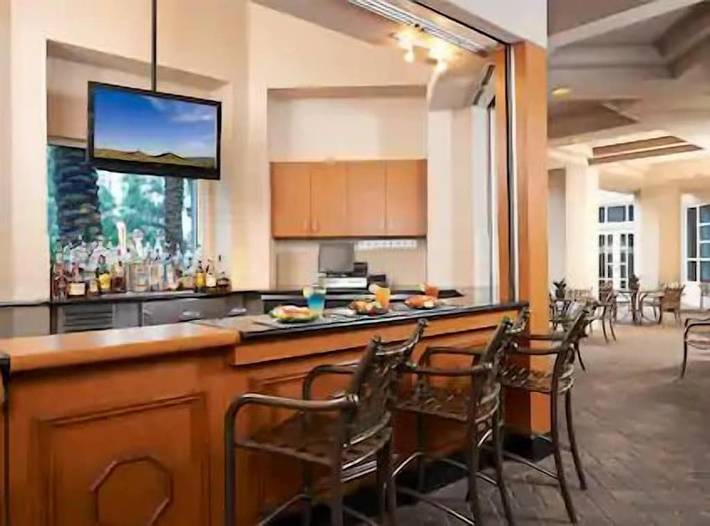 Vacation apartment for 2 people, with pool and hot tub in Nevada