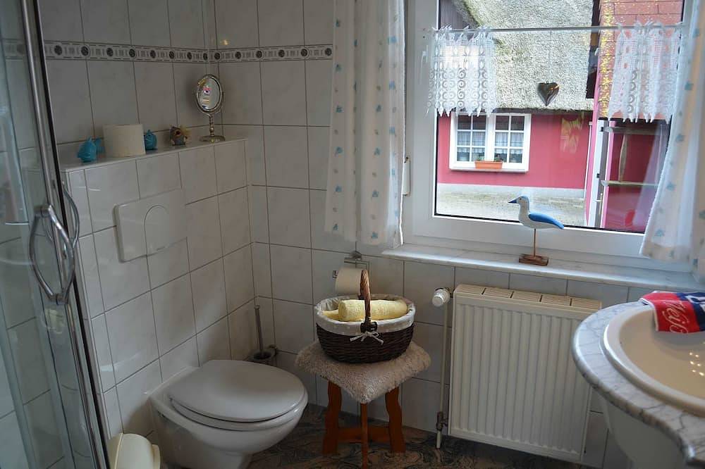1-Raumappartement Nr. 02 mit Terrasse - Pension Ritter - in ruhiger Lage von in Groß Zicker, Mönchgut