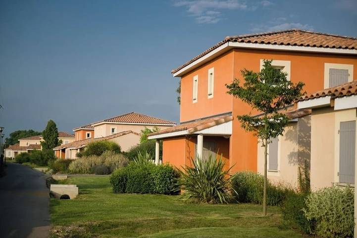 Villa für 8 Personen, mit Whirlpool und Garten sowie Pool - 1