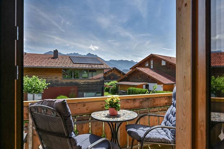 Ferienwohnung für 4 Personen, mit Balkon und Garten sowie Ausblick in Bolsterlang