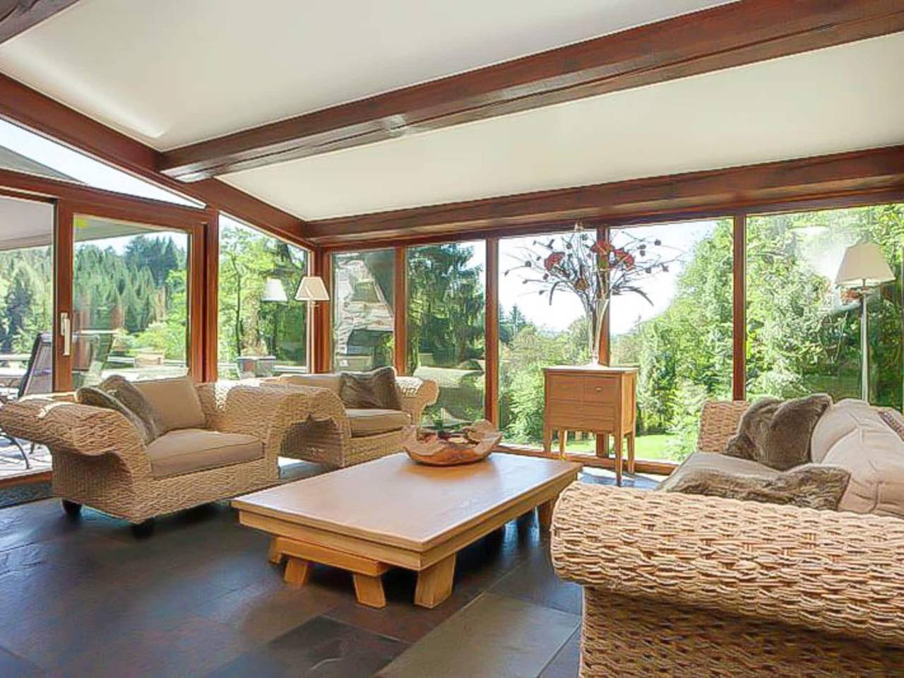 Luxe villa in de Ardennen met zwembad en sauna. in Stoumont, Luik en omgeving