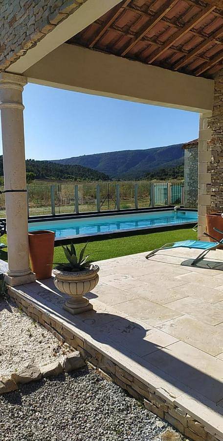 Location de vacances pour 8 personnes, avec vue ainsi que jardin et piscine à Félines-Minervois - 3