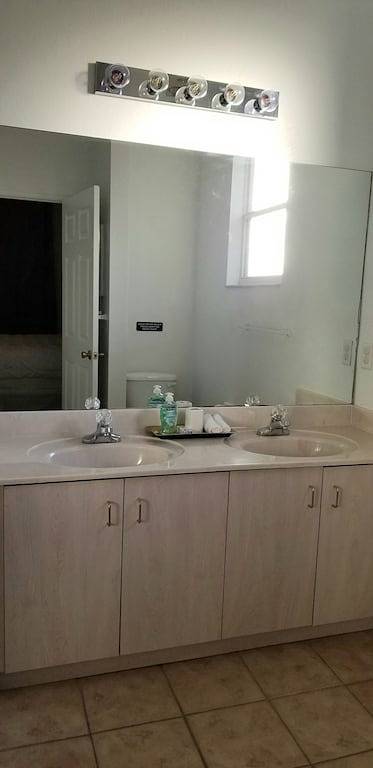 Resort Villa, Pools Fun and relaxation/w Kingbed. in Lake Marion (FL)