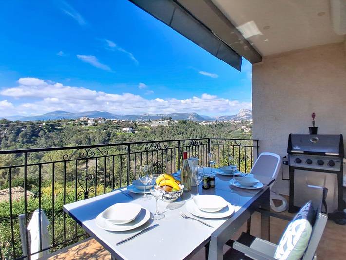 Gîte pour 5 personnes, avec terrasse à La Gaude