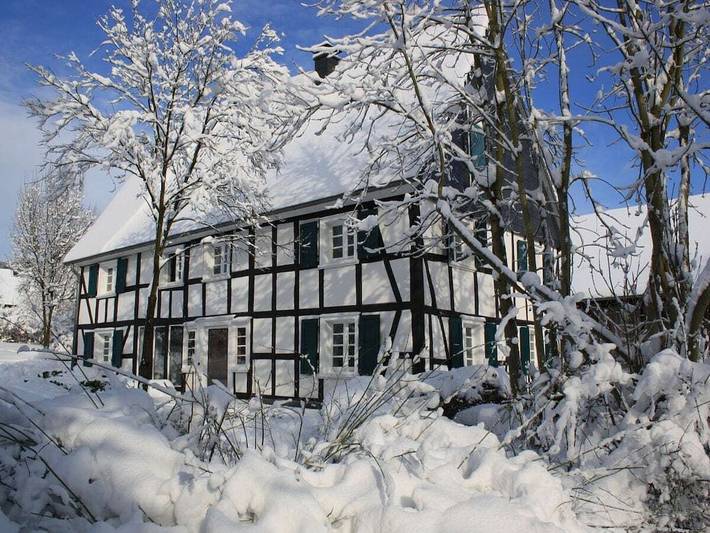 Ferienhaus für 6 Personen, mit Terrasse und Garten in Reichshof - 3