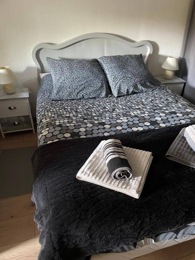 Charmant studio dans maison privée in Apprieu, Région de La Tour-du-Pin