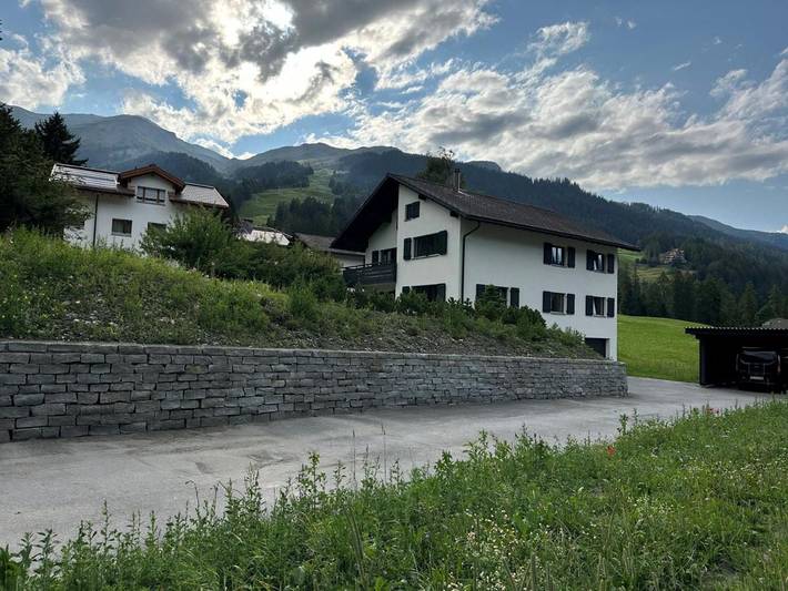 Ferienhaus für 9 Personen, mit Terrasse und Garten sowie Sauna und Ausblick in Churwalden