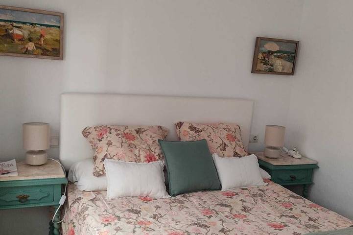 Cozy house in Seville with patio, terrace and 3 bedrooms in Distrito Sur (Sevilla), Sevilla