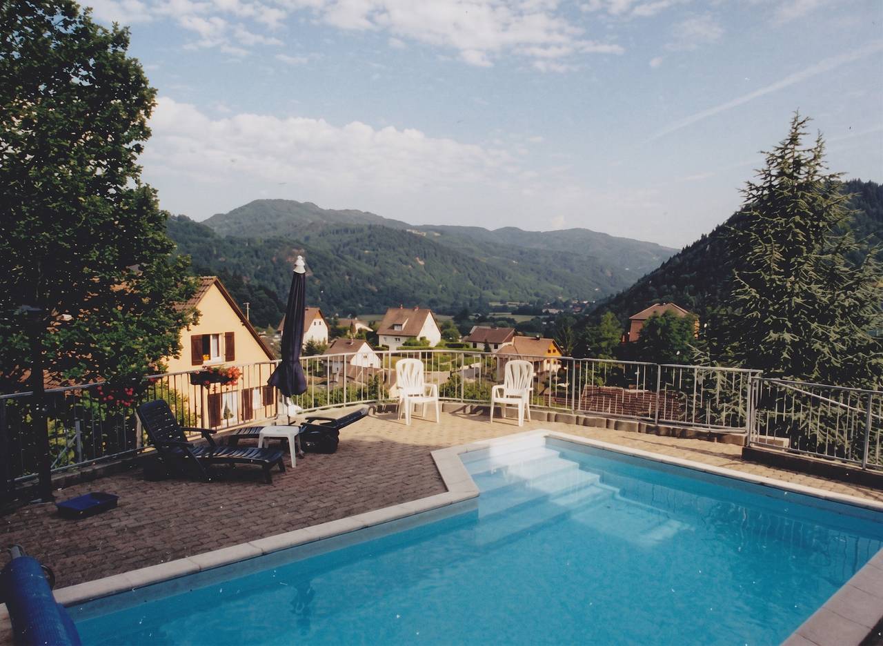 Ganze Wohnung, Bequemes Apartment in Oderen 68 qm mit Gemeinschaftspool in Oderen, Regionaler Naturpark Belchen der Vogesen