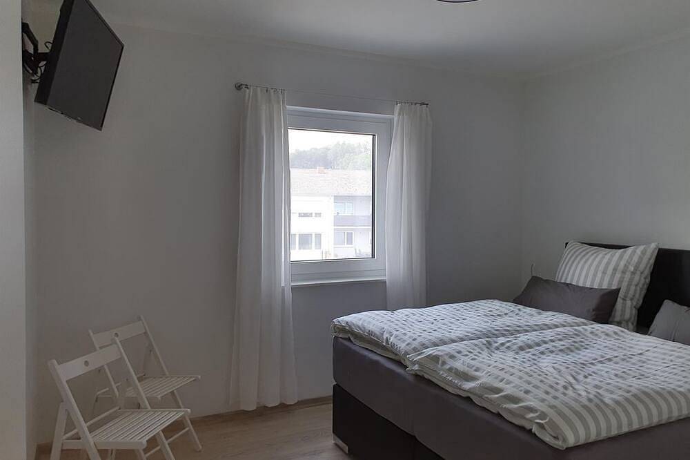 Ganze Wohnung, 2-Bett-Ferienwohnung Tellerley - Ferienhaus Dreier-Ley in Üdersdorf, Vulkaneifel