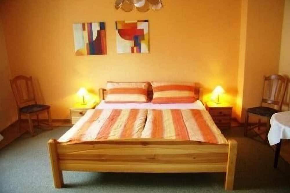 Ganze Wohnung, Freistehendes Ferienhaus mit großer *** - Sterne Ferienwohnung. in Starkenburg, Bernkastel-Kues & Umgebung