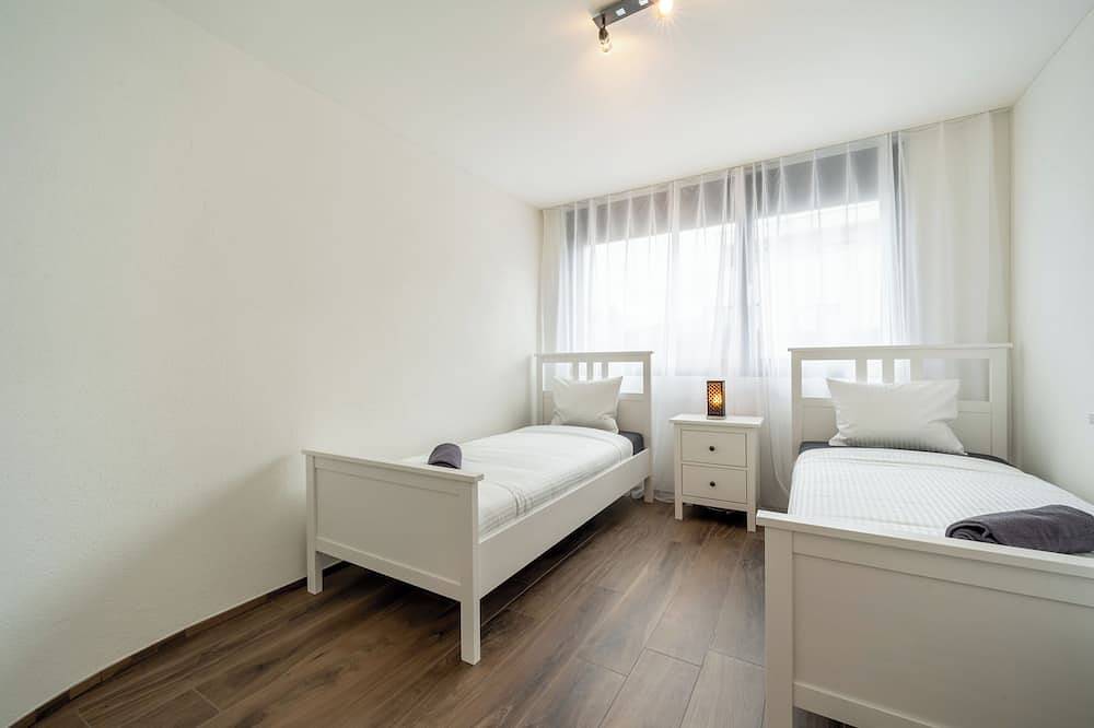 Swiss Living | High-Tech Kitchen, 1G Wifi, Balcony in Aargau-Basel
