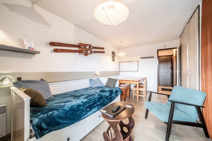 Apartamento entero, Apartamento 'Les Mouflons' con vistas a la montaña y balcón in Le Praz de Lys, Taninges