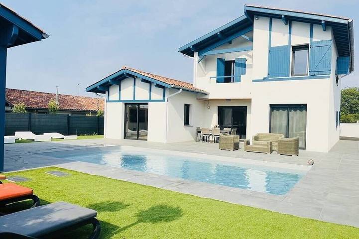 Ferienhaus für 8 Personen, mit Pool - 1