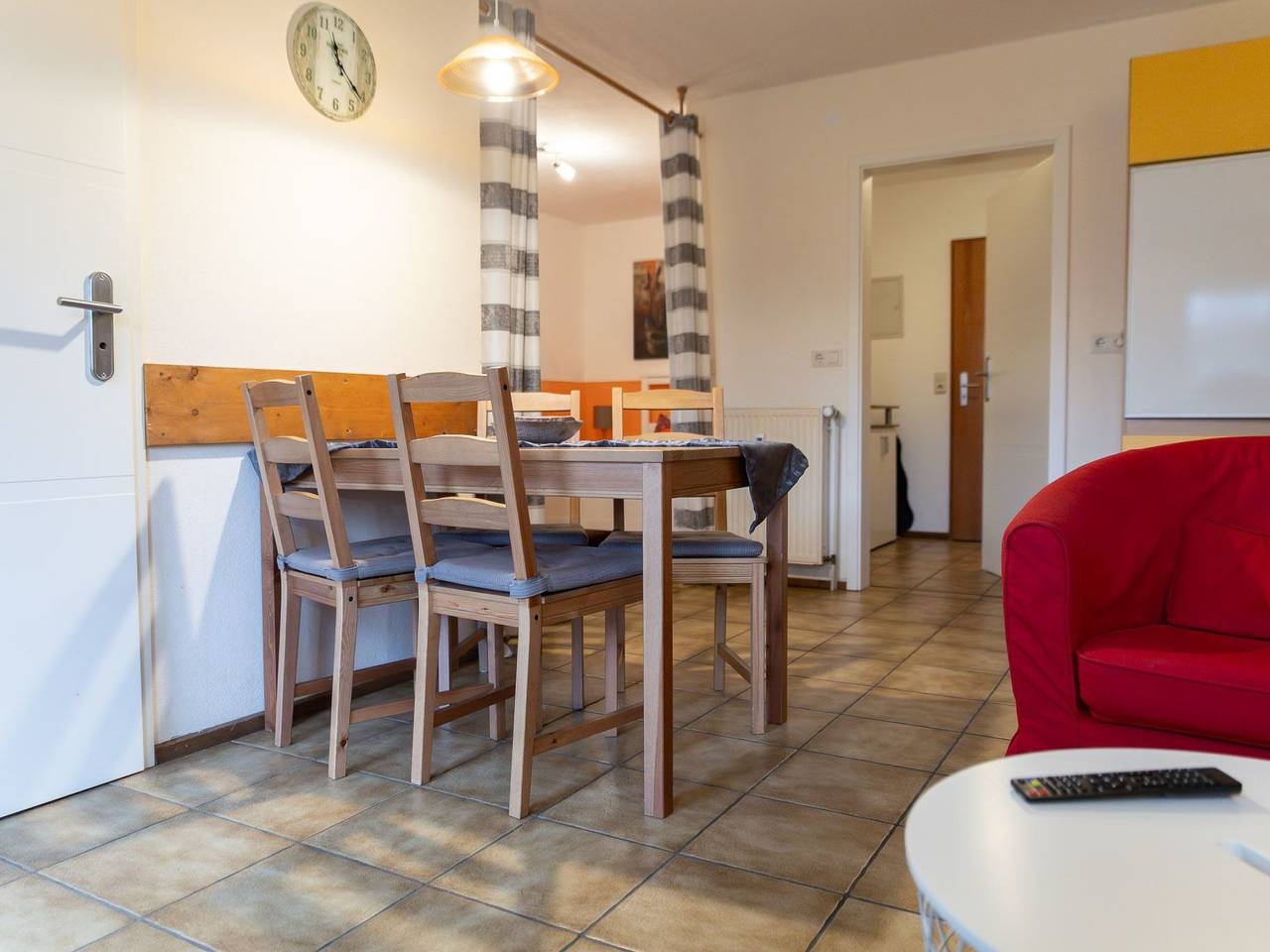 Ganze Wohnung, Mit Balkon und Geschirrspülmaschine in Weißenstadt, Landkreis Wunsiedel im Fichtelgebirge