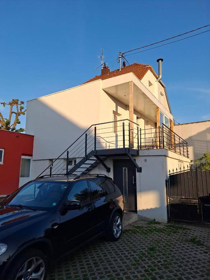 Location de vacances pour 6 personnes, avec terrasse à Rixheim