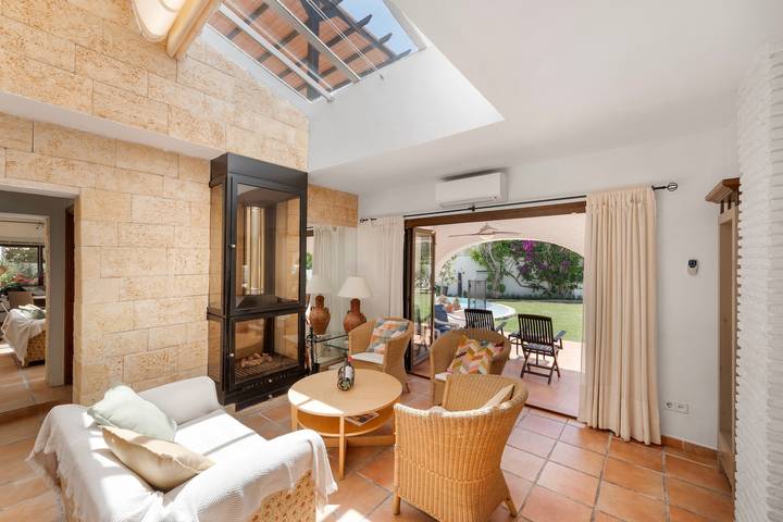 Ferienhaus für 10 Personen, mit Balkon und Garten sowie Kinderpool in Marbella - 4