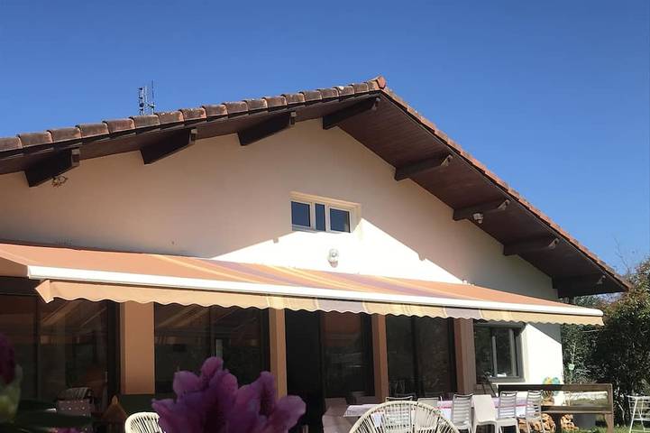 Gîte pour 10 personnes, avec jardin