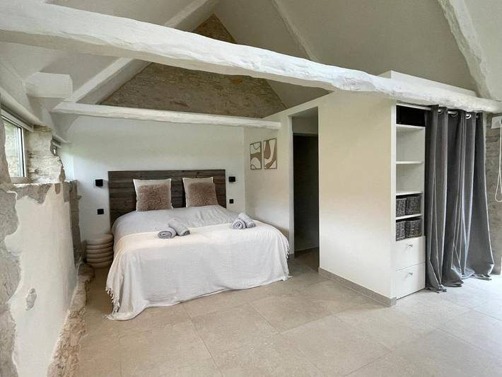 Location de vacances pour 2 personnes, avec jardin et piscine ainsi que vue et terrasse, animaux acceptés à Calvignac - 3