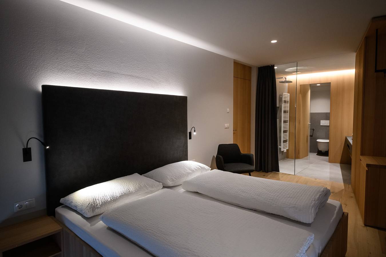 Ganze Wohnung, Ferienwohnung 'Apartments Emilia 1' mit Bergblick, privater Terrasse und Wi-Fi in St. Jakob (Sankt Ulrich), St. Ulrich in Gröden