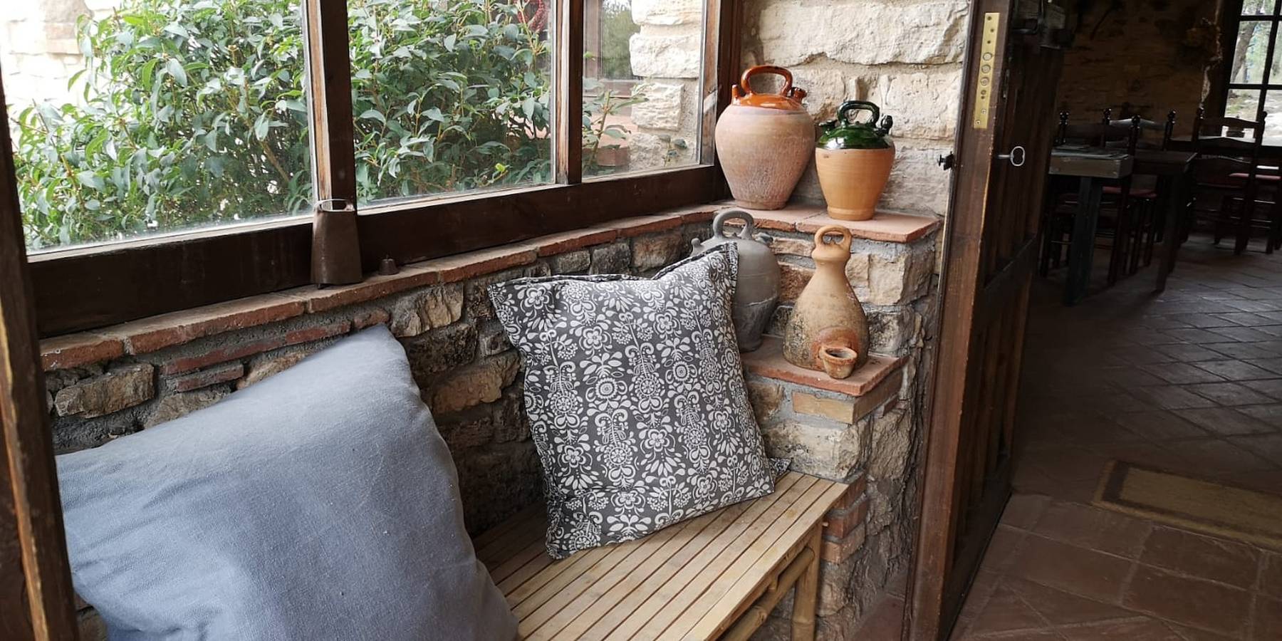 Geräumiges Haus mit privatem Pool in Rojals, für 12 Personen in Montblanc (Spanien), Tarragona Provinz