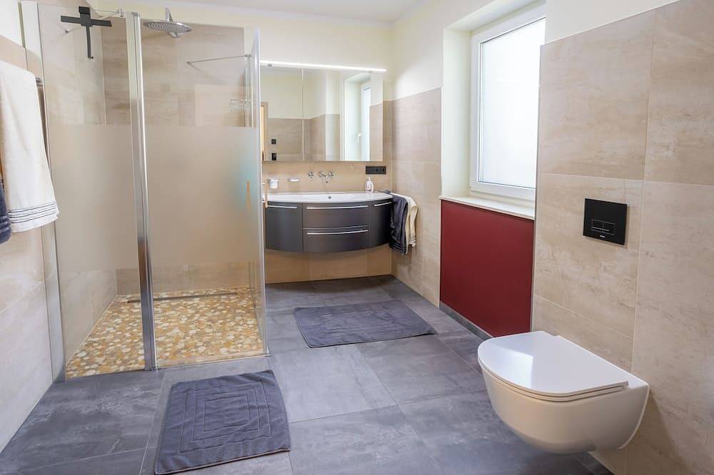 Appartement entier, Holiday apartment on the farm with its own parking space, barrier-free in Beerfelde, Steinhöfel