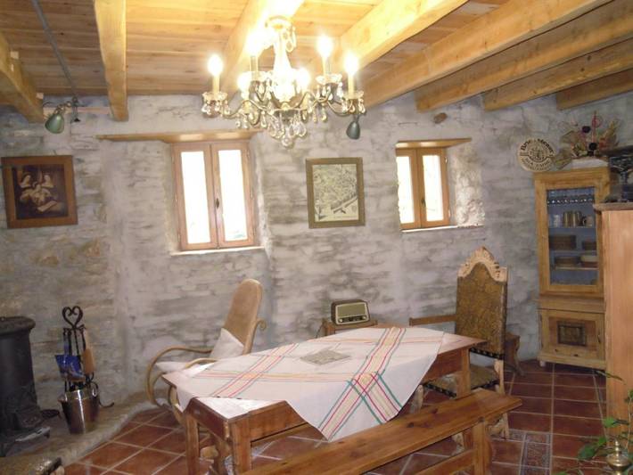 Gîte pour 4 personnes, avec vue et jardin, adapté aux familles à Citou