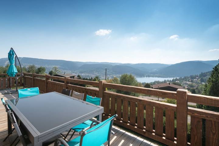 Chalet pour 12 personnes, avec balcon et sauna ainsi que jardin et jacuzzi à Gérardmer - 3