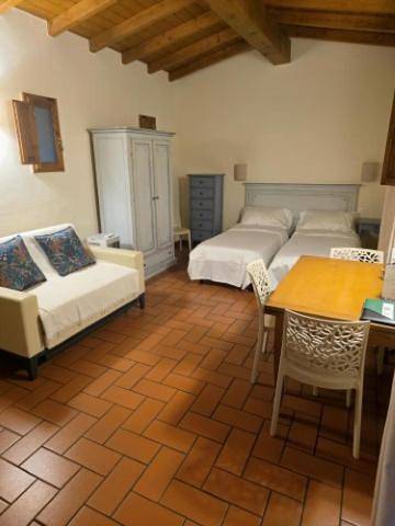 Maison de campagne pour 4 personnes, avec Jacuzzi et Terrasse ainsi que Jardin et Piscine à Scandicci - 4