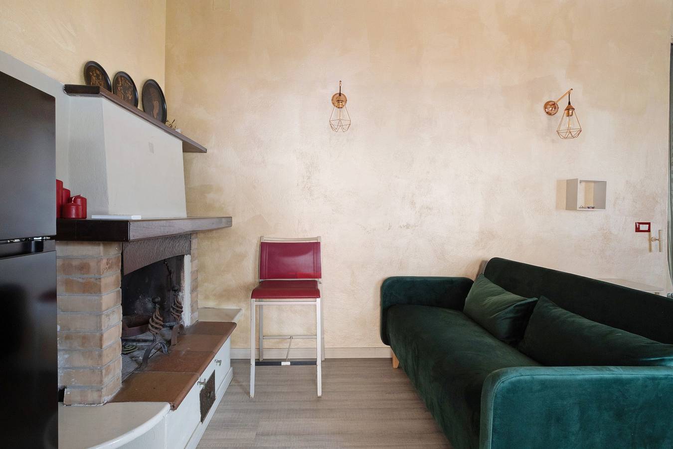 Ganze Wohnung, Ferienwohnung 'La Perla' mit privater Terrasse, Wi-Fi und Klimaanlage in Lido di Camaiore, Italienische Riviera
