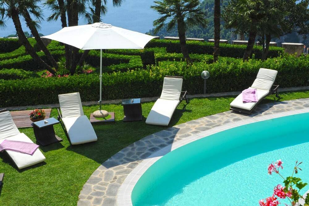 Villa de charme, piscine privée, grand jardin près de Ravello, parking sur demande in Pontone, Scala