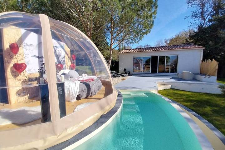 Gîte pour 2 personnes, avec Jacuzzi et Terrasse ainsi que Jardin et Sauna à Malves-en-Minervois