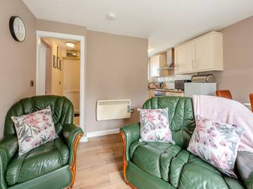 Holiday Rental for 4 People in Carmarthenshire, South-Wales, Photo 2