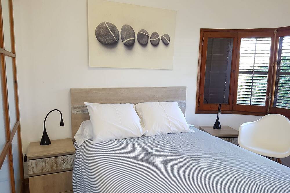 Casa affascinante vicino alla spiaggia; ideale per coppie e famiglie con bambini in Cala Vedella, Sant Josep de sa Talaia