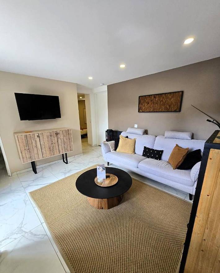 Maison d’hôte pour 2 personnes, avec terrasse et piscine