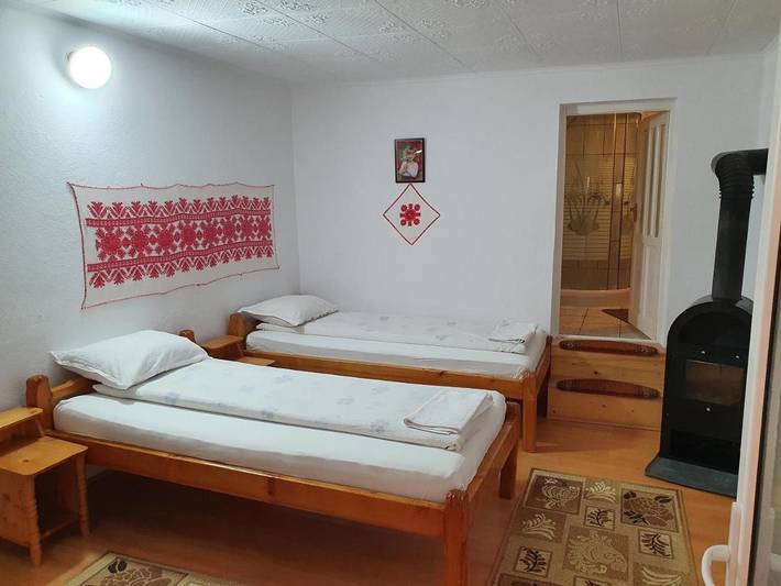 Location de vacances pour 2 personnes, avec terrasse ainsi que jardin et vue à Alba (Romania) - 2