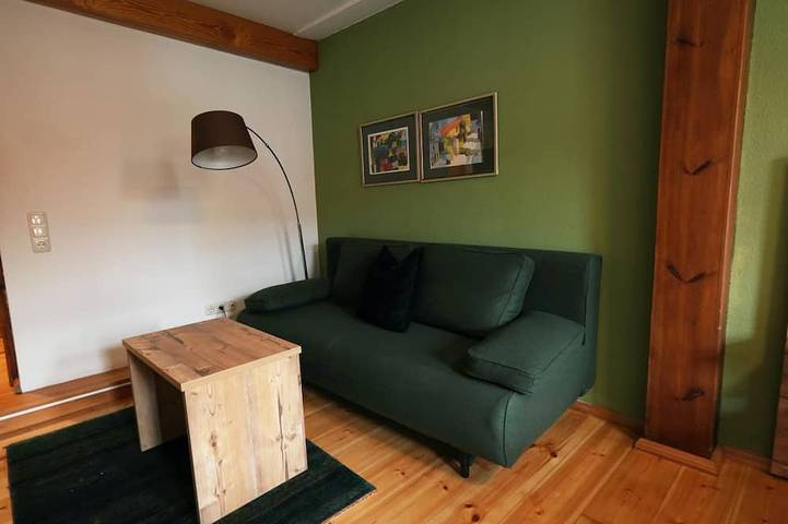 Ganze Wohnung, Dreibett-/Vierbettzimmer mit eigenem Badezimmer in Prichsenstadt, Fränkisches Weinland