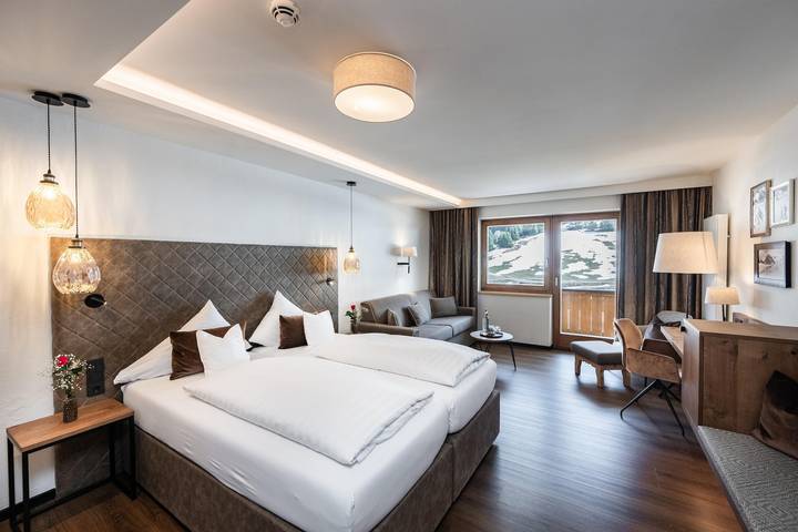Hôtel pour 3 personnes, avec Balcon ainsi que Sauna et Vue à Ischgl - 3